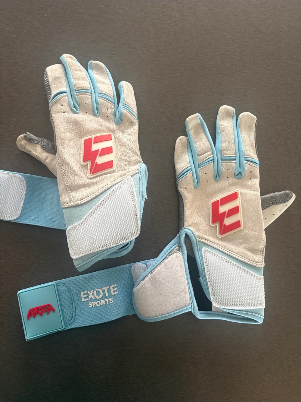 Exote Youth Batting Gloves